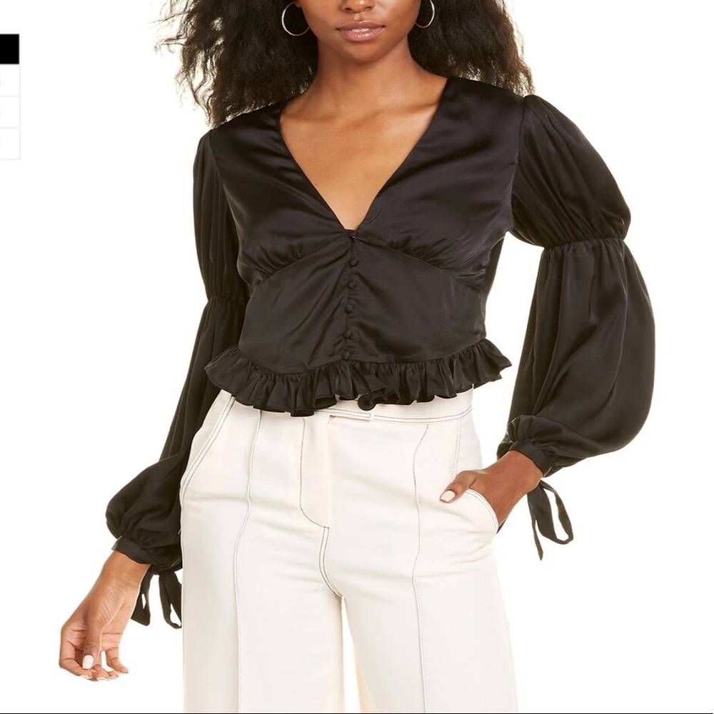 NWT WAYF Long Sleeve Cropped Blouse Black